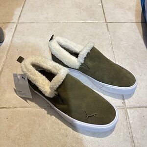 Puma Bari Comfort Shearling Slip on Olive Green Sneakers, NEW W TAG, women 7.5US